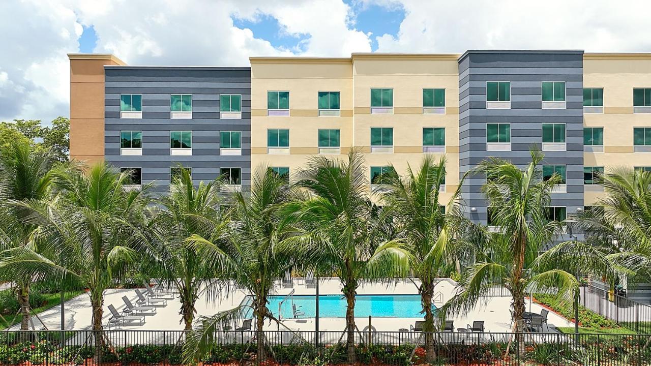 Fairfield Inn & Suites By Marriott Fort Lauderdale Northwest Тамарак Екстериор снимка