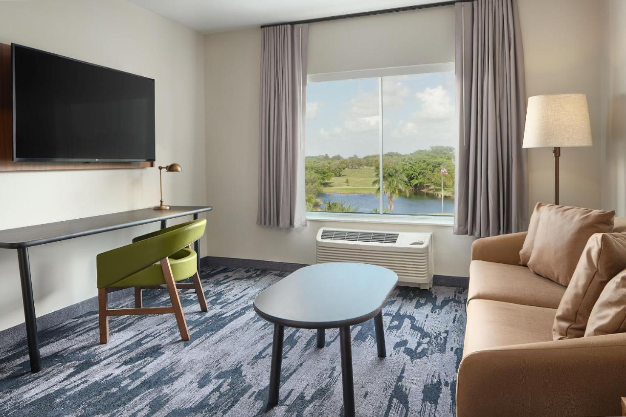Fairfield Inn & Suites By Marriott Fort Lauderdale Northwest Тамарак Екстериор снимка