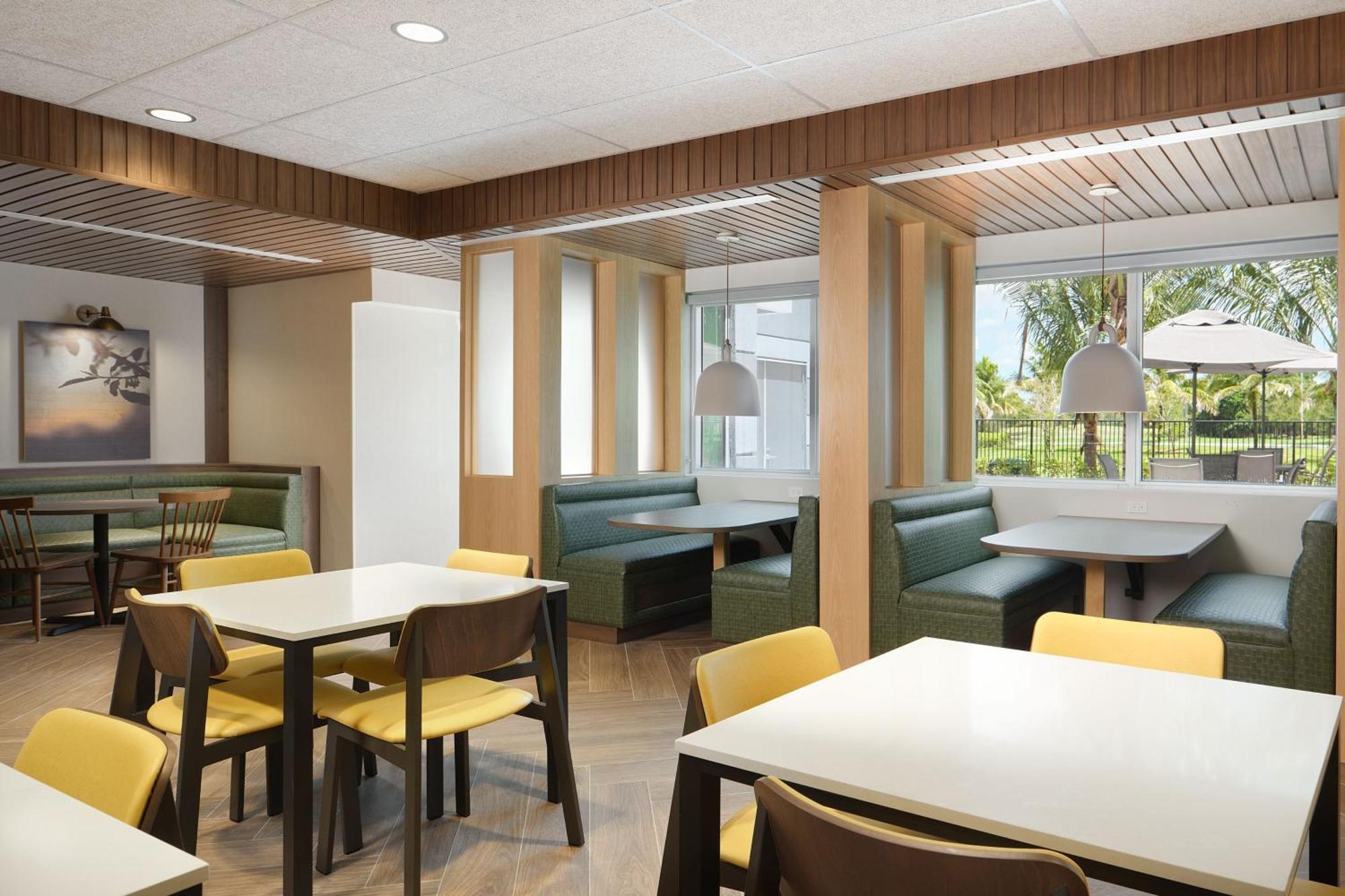 Fairfield Inn & Suites By Marriott Fort Lauderdale Northwest Тамарак Екстериор снимка
